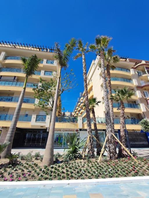 Appartement 1st Line Of The Beach, La Rada Beach! Ac,wifi,terrace, Private Parking *