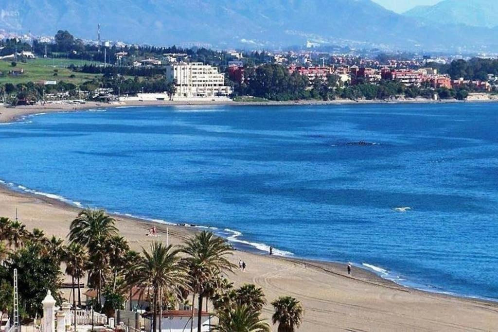 1st Line Of The Beach, La Rada Beach! Ac,wifi,terrace, Private Parking Appartement Estepona