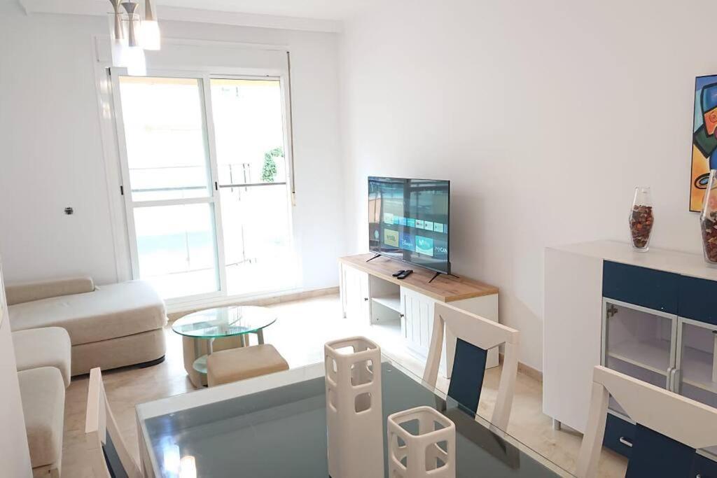 Appartement 1st Line Of The Beach, La Rada Beach! Ac,wifi,terrace, Private Parking Estepona