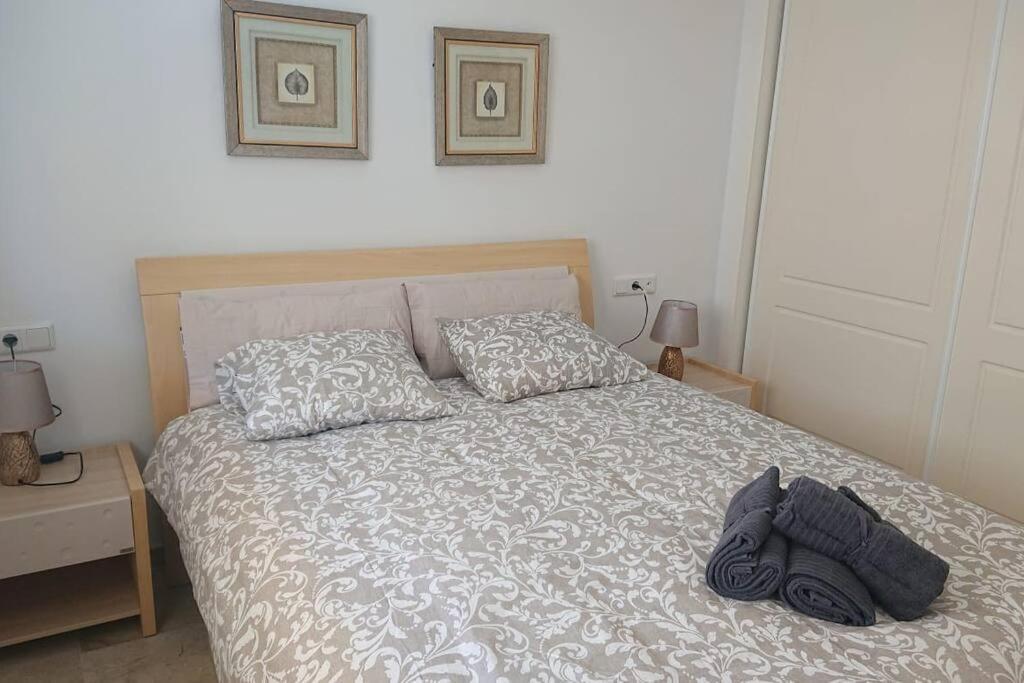 1st Line Of The Beach, La Rada Beach! Ac,wifi,terrace, Private Parking Appartement *