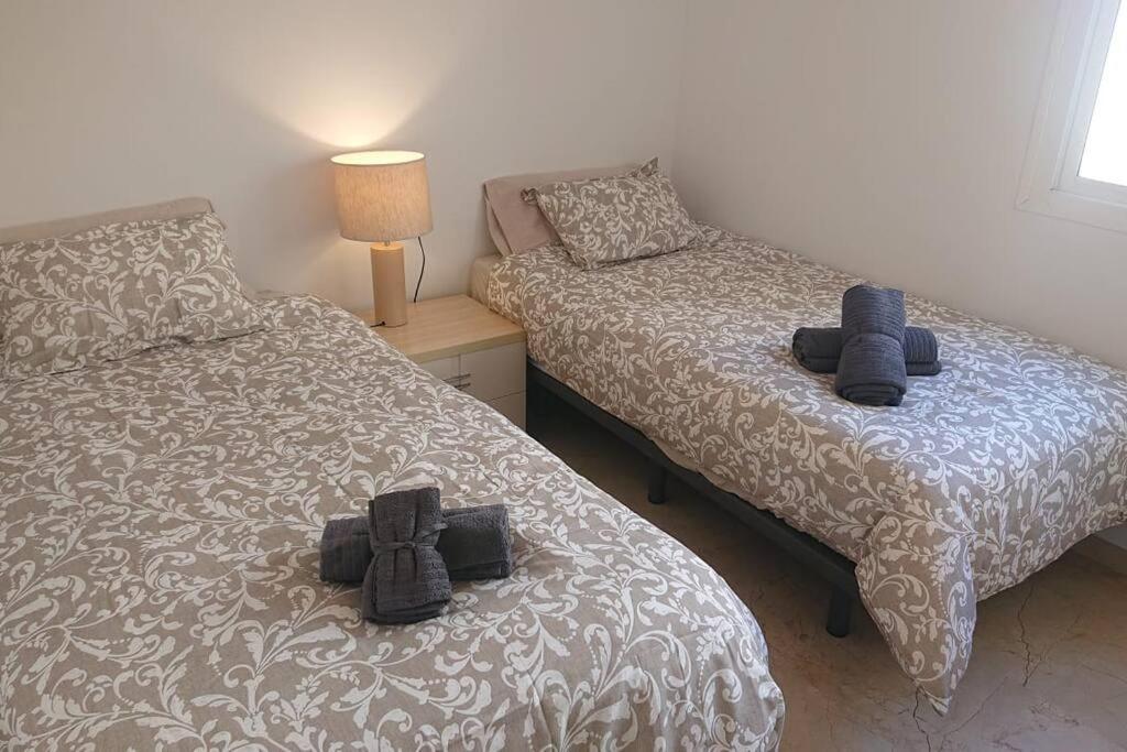 1st Line Of The Beach, La Rada Beach! Ac,wifi,terrace, Private Parking Appartement *